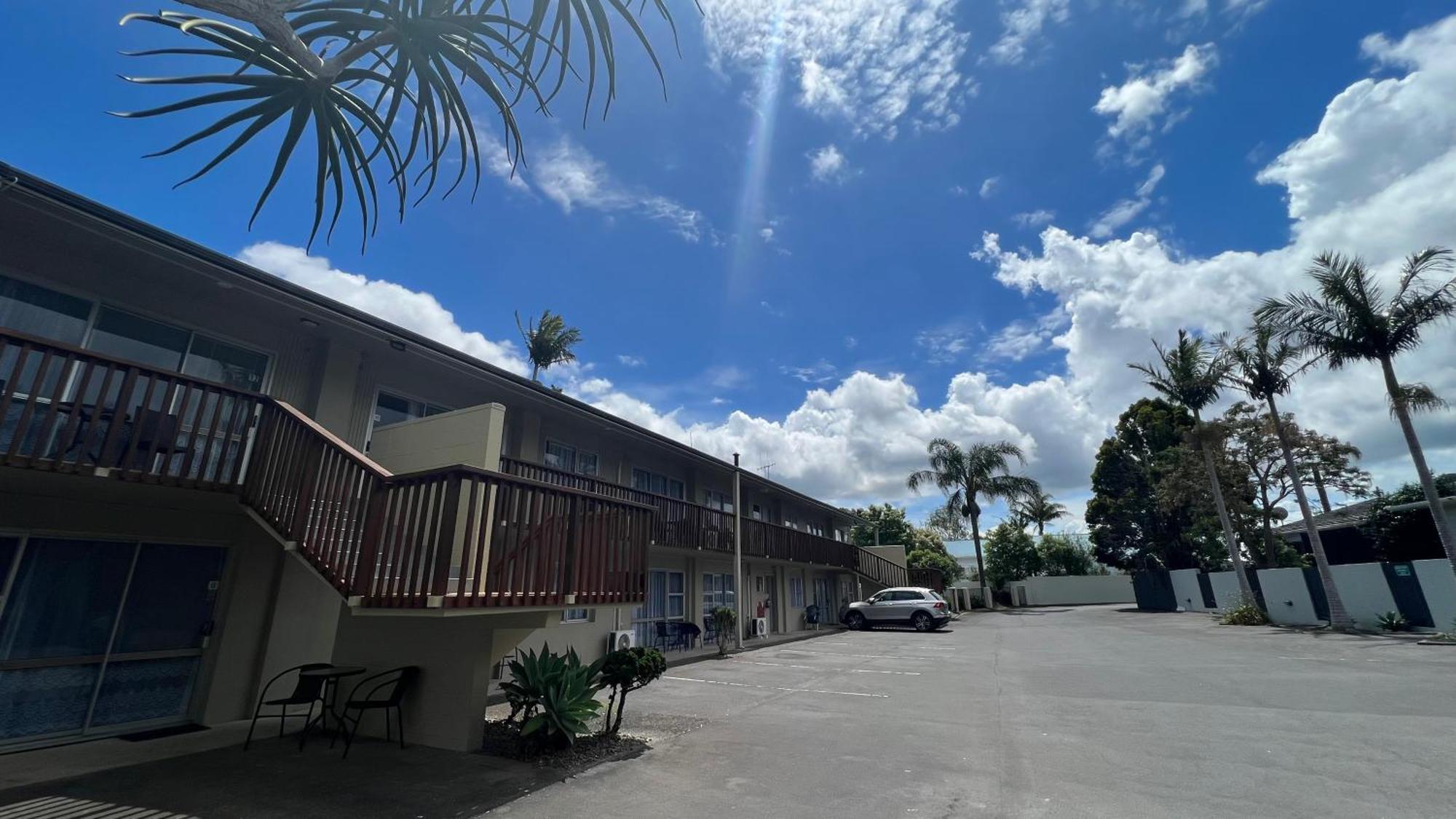 Aaron Court Motel Whangarei Esterno foto